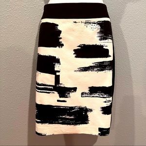 ANN TAYLOR abstract black and white skirt